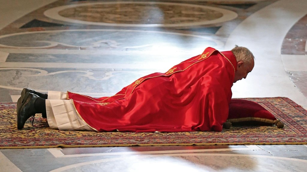 Papież Franciszek na zdj. z 18 kwietnia 2014 r. / fot. ALESSANDRO DI MEO / PAP/EPA ALESSANDRO DI MEO