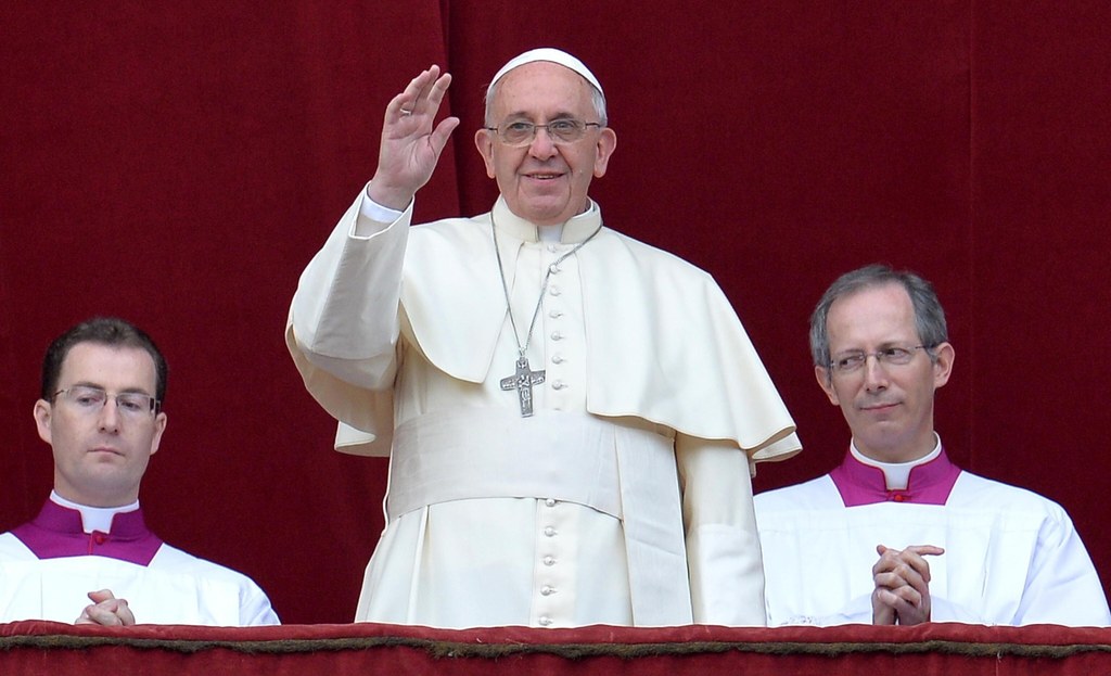 Papież Franciszek w czasie błogosławieństwa Urbi et Orbi - 25 grudnia 2013 r. / fot. ETTORE FERRARI / PAP/EPA ETTORE FERRARI