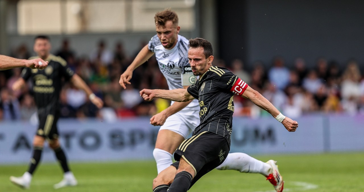 Wybiła 85. minuta i zaczęło się show. Szaleństwo w Niepołomicach, trzy gole w sześć minut