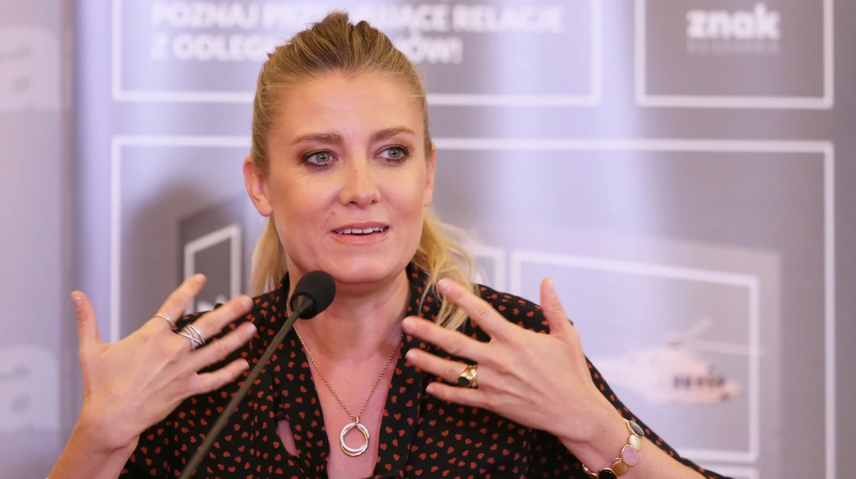 "Każdy jego krok to były mikrorewolucje" - tak dorobek papieża Franciszka oceniła w Radiu RMF24 Magdalena Wolińska-Riedi. W rozmowie z Piotrem Salakiem wspominała swoje pierwsze spotkanie z Franciszkiem. Zwróciła też uwagę na jego działania skoncentrowane na osobach wykluczonych i zepchniętych na margines. 