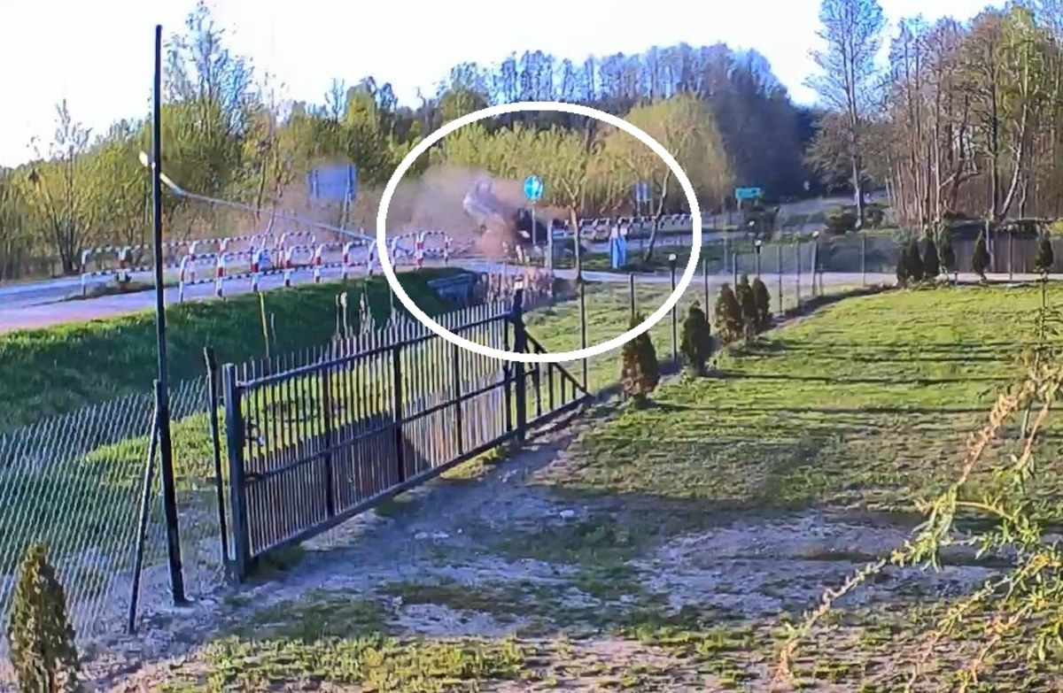 Pijany kierowca dachował w Lublinie, miał 2 promile alkoholu. Jest nagranie