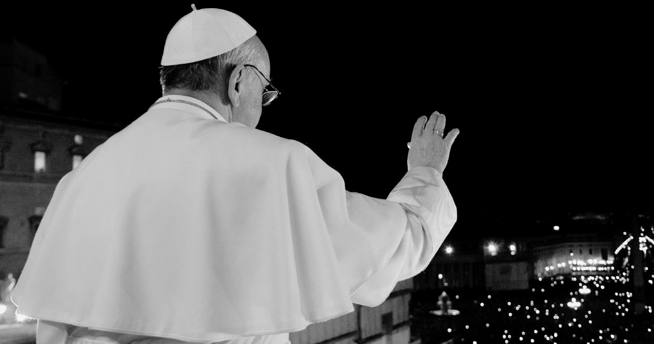 Papież Franciszek zmienił oblicze Watykanu. "Wypalił korupcję i koterie"