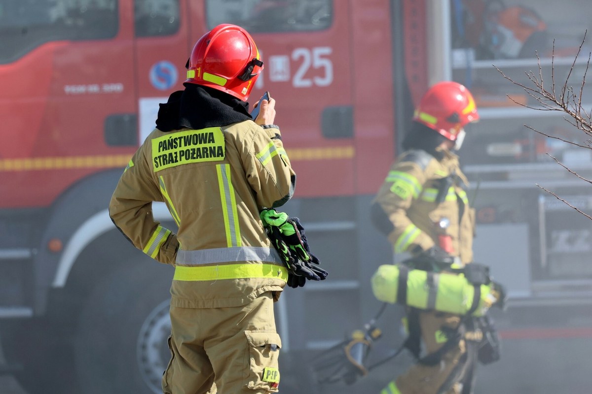Tajemniczy telefon o świcie. Szpital ewakuowany, służby w gotowości