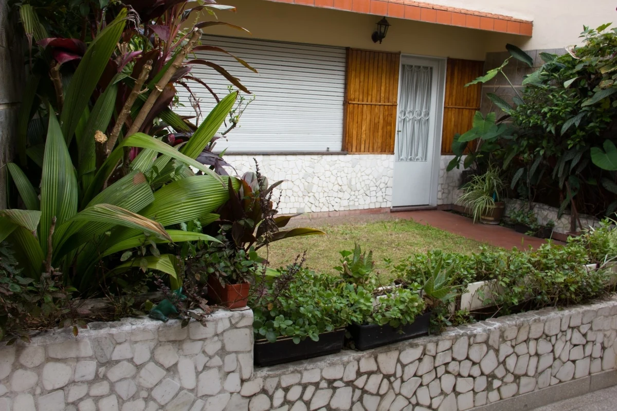 "Kardynała Bergoglio można było spotkać w metrze w Buenos Aires, sklepie czy na stadionie lokalnego klubu, którego był wiernym kibicem. Odwiedzał slumsy i rozmawiał z ubogimi. Był niezwykle skromny" - tak kardynała Bergoglio, późniejszego papieża Franciszka wspomina Rosalia Konop, Polka mieszkająca w Buenos Aires.  