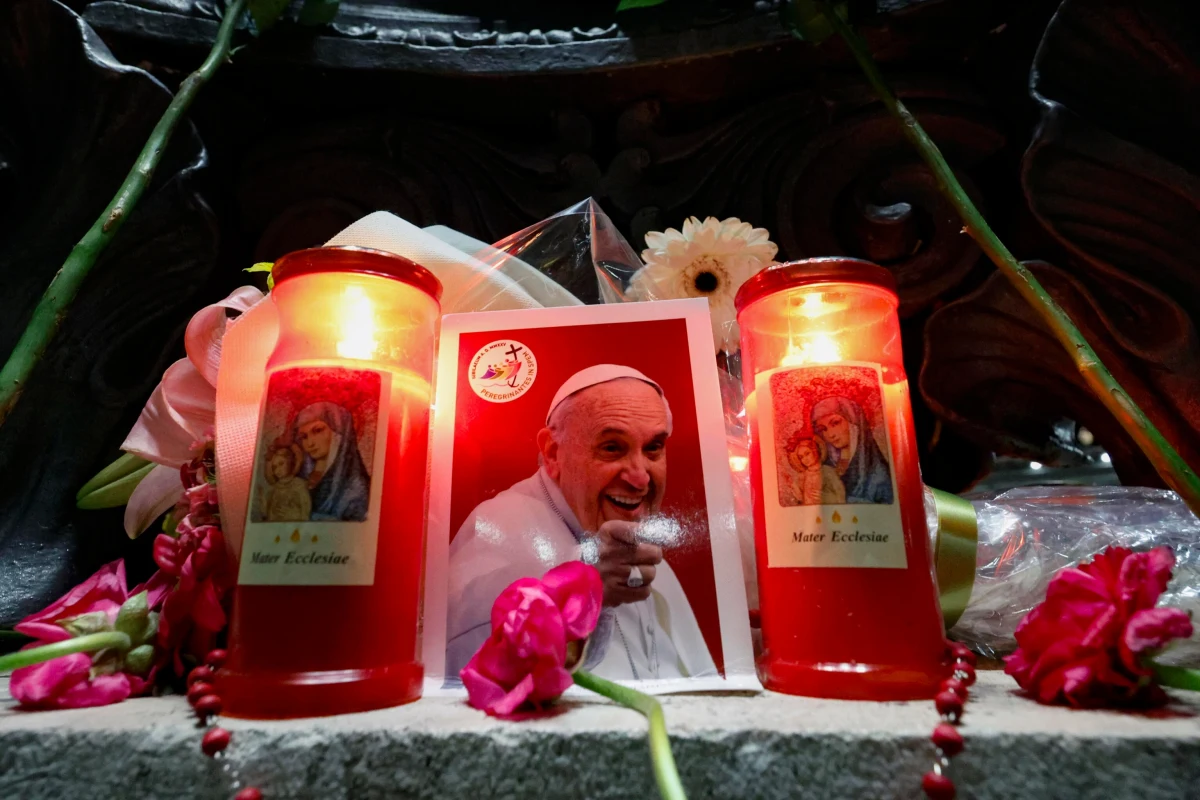 Prezydent Ukrainy Wołodymyr Zełenski zamierza udać się na pogrzeb papieża Franciszka wraz ze swoją małżonką Ołeną. W uroczystościach nie weźmie natomiast udziału przywódca Rosji Władimir Putin. 