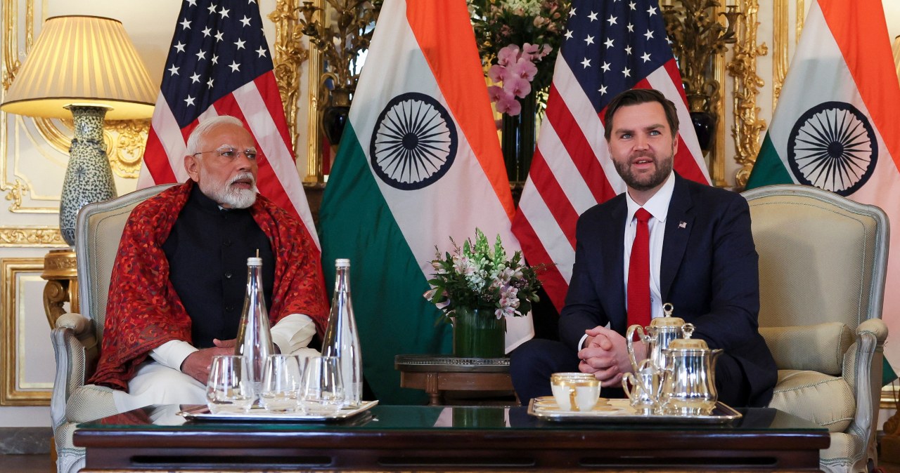 "Mroczny czas dla ludzkości". J.D. Vance gra o wielką stawkę w Indiach