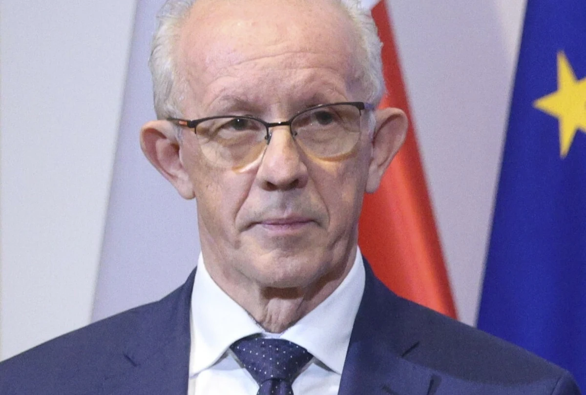 "Ja nigdy nie zakładam przypadkowego podpalania traw. To są z reguły zbrodnicze podpalania. Powiedzmy sobie szczerze - różnymi okolicznościami różni ludzie się kierują" - powiedział w Rozmowie o 7:00 w Radiu RMF24 wiceszef MSWiA Wiesław Leśniakiewicz, pytany o przyczyny pożaru w Biebrzańskim Parku Narodowym. Przypomnijmy, od niedzielnego popołudnia ogień objął swoim zasięgiem obszar o powierzchni ok. 450 hektarów.