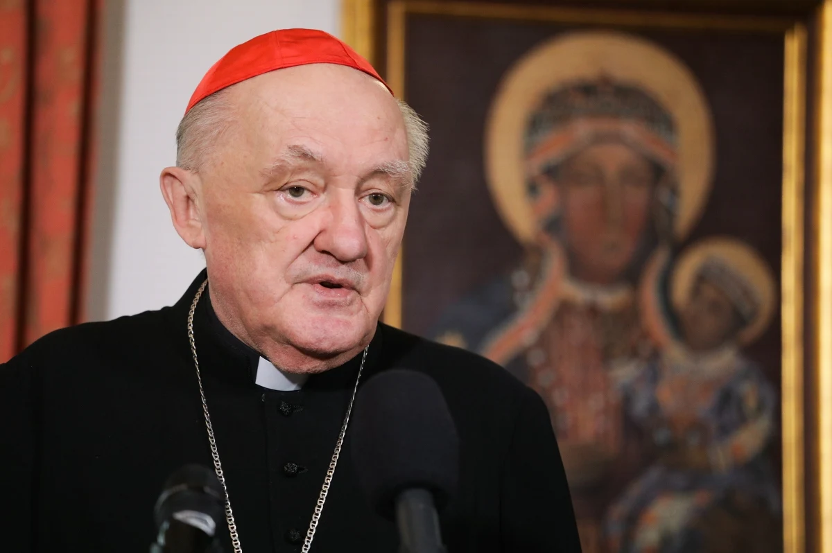 Kościół potrzebuje dziś papieża kontynuatora kreatywnego, czyli takiego, który ocali i będzie kontynuował to, co jest ważne po Franciszku - powiedział we wtorek kard. Kazimierz Nycz, który weźmie udział w konklawe.