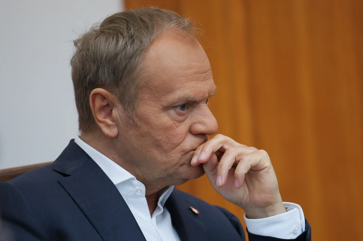 Warszawskie obchody 1000-lecia Korony Polskiej przesunięte. Decyzję ogłosił premier Donald Tusk w związku z sobotnią żałobą narodową po śmierci papieża Franciszka.