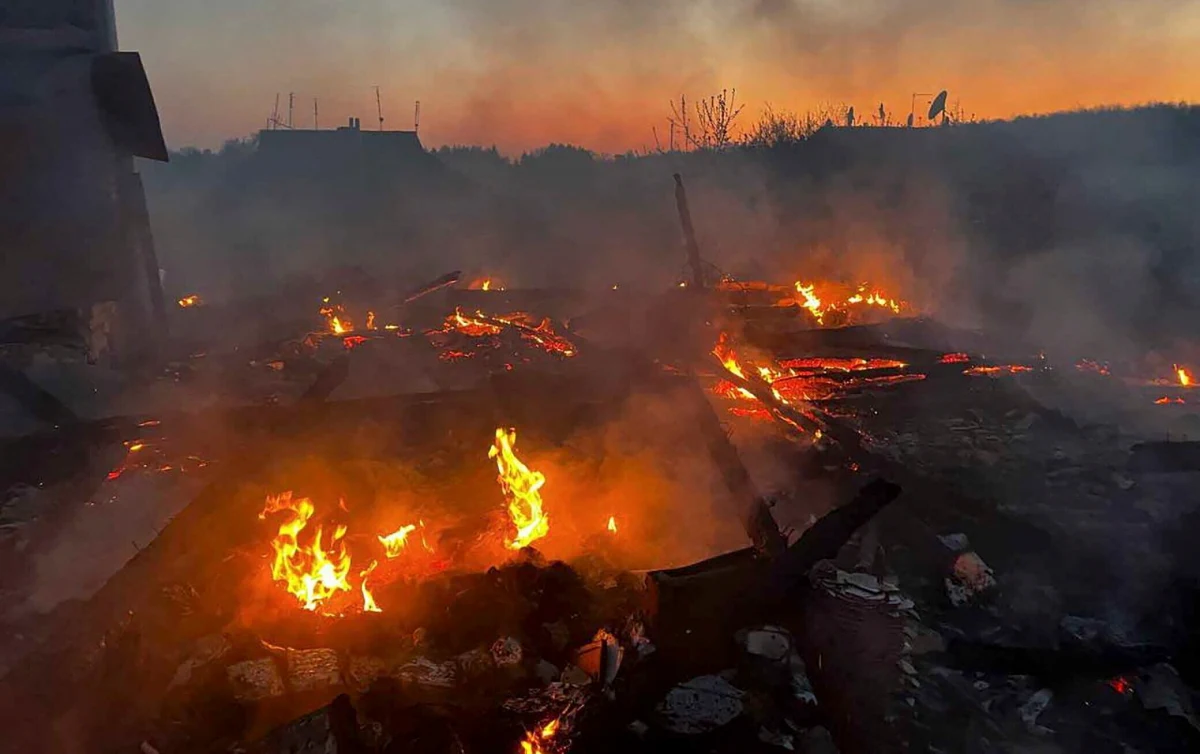 Co najmniej dwie osoby ranne i rozległe zniszczenia - to skutki zmasowanego ataku dronów, które siły rosyjskie przeprowadziły w nocy z wtorku na środę na wschodnią, południową i centralną Ukrainę. Rosyjskie bezzałogowce spadły m.in. w obwodzie połtawskim.