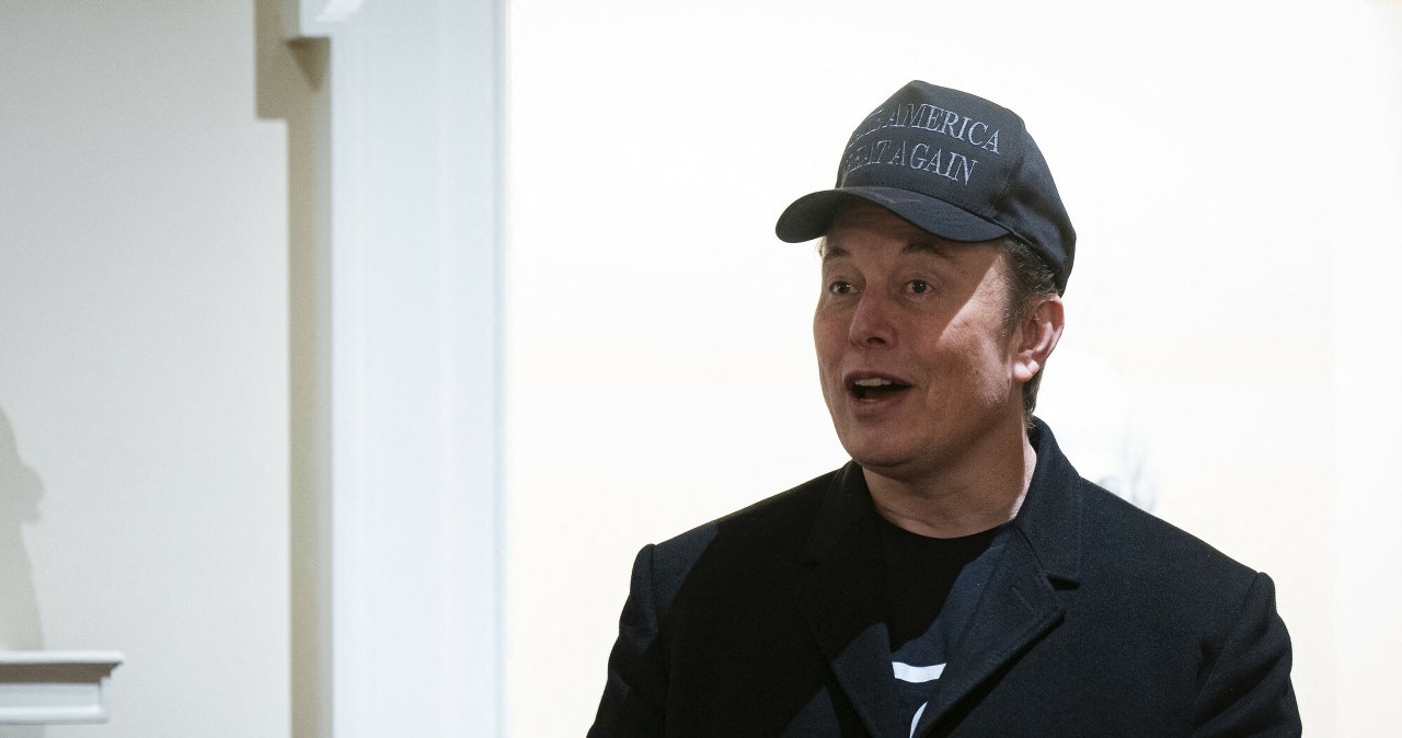 Elon Musk zmienia kurs. Decyzja po burzliwym kwartale Tesli