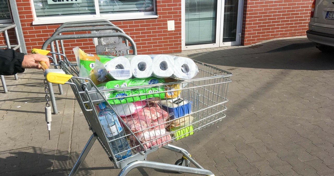 Sprzedaż detaliczna w Polsce znów na minusie. Są najnowsze dane GUS