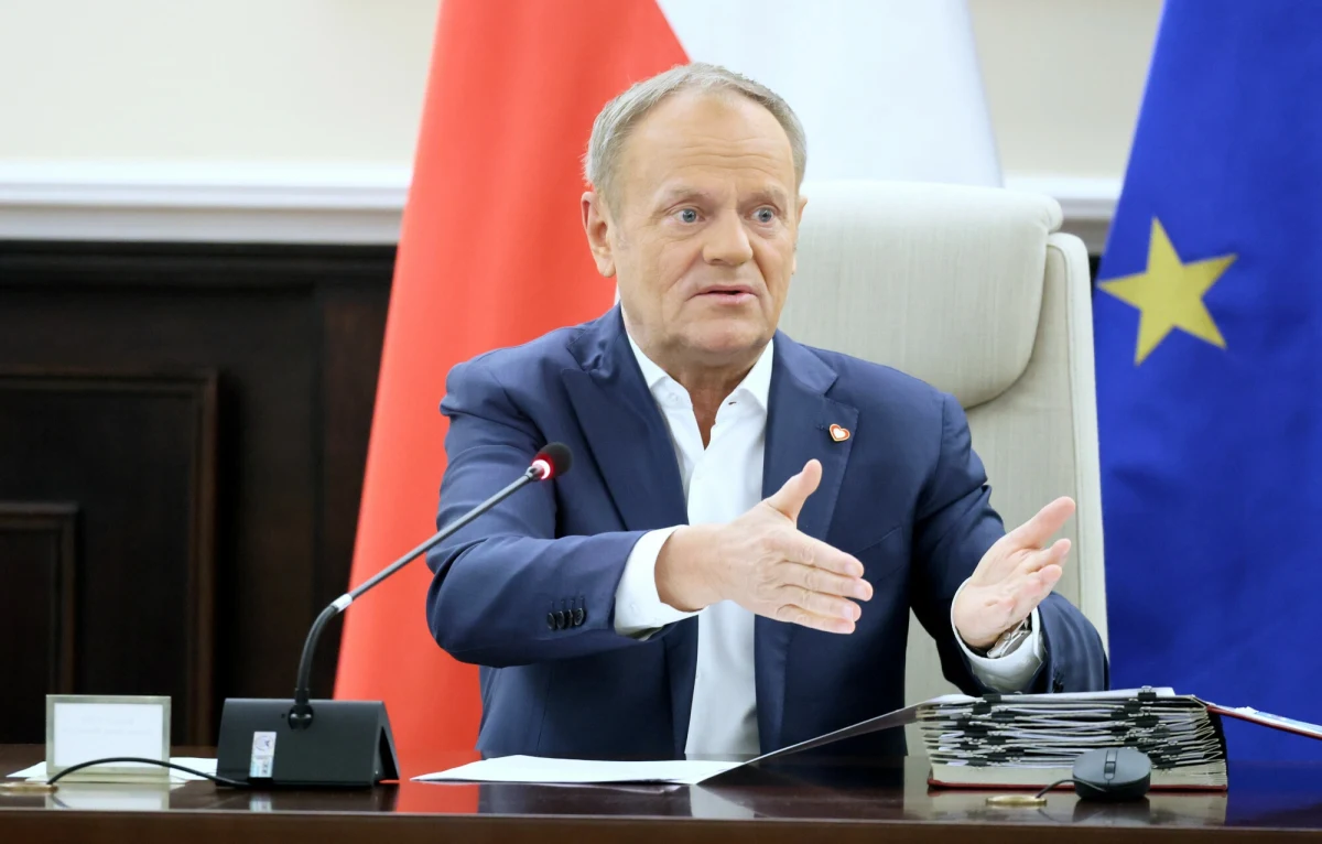 "Po zablokowaniu ustawy o mowie nienawiści, prezydent zamierza zawetować obniżenie składki zdrowotnej podniesionej do absurdalnego poziomu przez PiS. Jak zaczął, tak kończy. Zostało 105 dni. Wytrzymacie?" - napisał w środę Donald Tusk na platformie X. Zapowiedział, że jeśli Andrzej Duda zawetuje ustawę obniżającą składkę zdrowotną dla przedsiębiorców, to on podejmie kroki, by wrócić do tego tematu po wyborach prezydenckich.