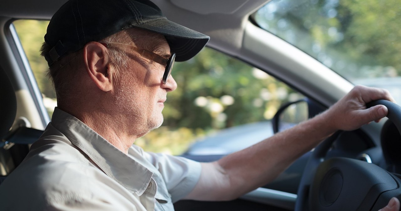 Nowe zasady ws. badań lekarskich. Starsi kierowcy stracą prawo jazdy?