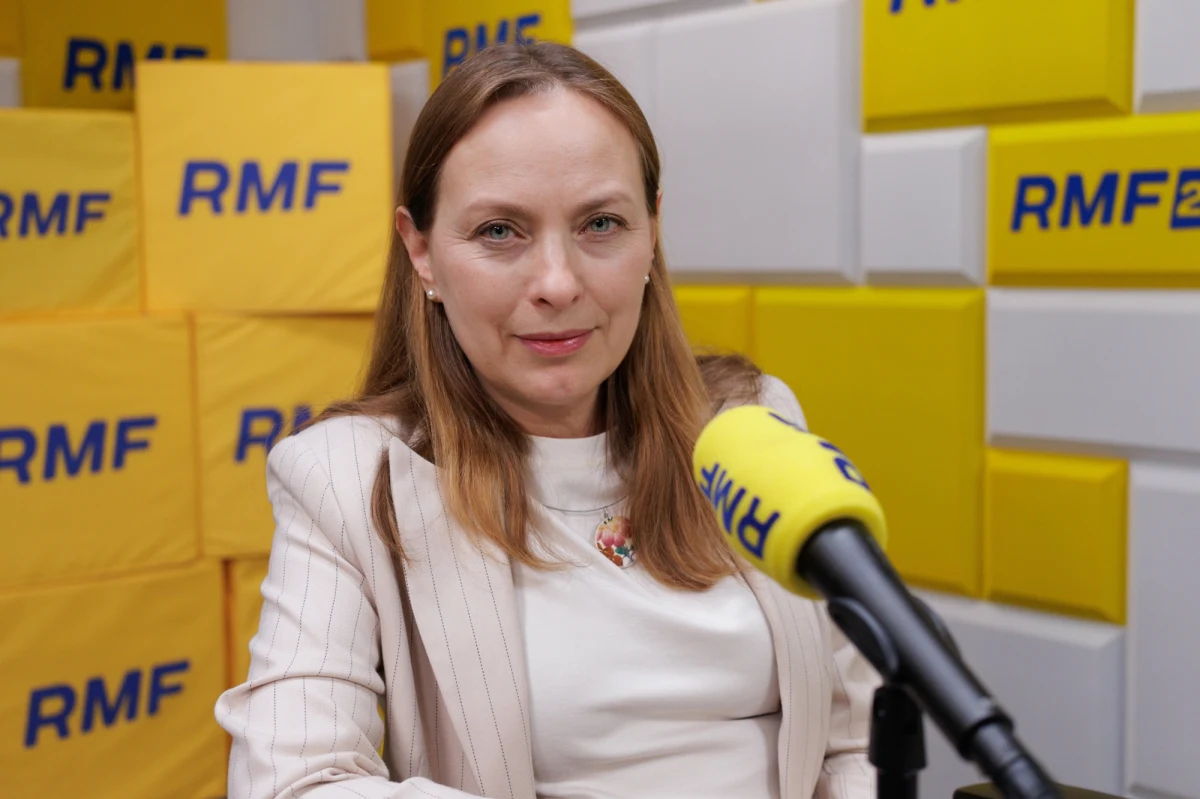 "Musi ta koalicja przetrwać, myśmy podjęli zobowiązania wobec wyborców, że będziemy rządzić przez cztery lata koalicyjnie. Koalicyjnie to oznacza, że każdy zachowuje swoją tożsamość, bo wyborcy na tę tożsamość głosowali, ale równocześnie jest zdolny do współpracy z innymi i po prostu tego się trzeba trzymać, nie ma innego wyjścia" – mówiła Katarzyna Pełczyńska-Nałęcz, minister funduszy i polityki regionalnej z Polski 2050, w Popołudniowej rozmowie w RMF FM. Jednocześnie minister nie odpowiedziała, kogo Polska 2050 poprze, jeżeli do II tury wyborów przejdą Rafał Trzaskowski i Karol Nawrocki. "Jest niepotrzebne rozmawianie o II turze, jeśli mamy I turę" – stwierdziła.