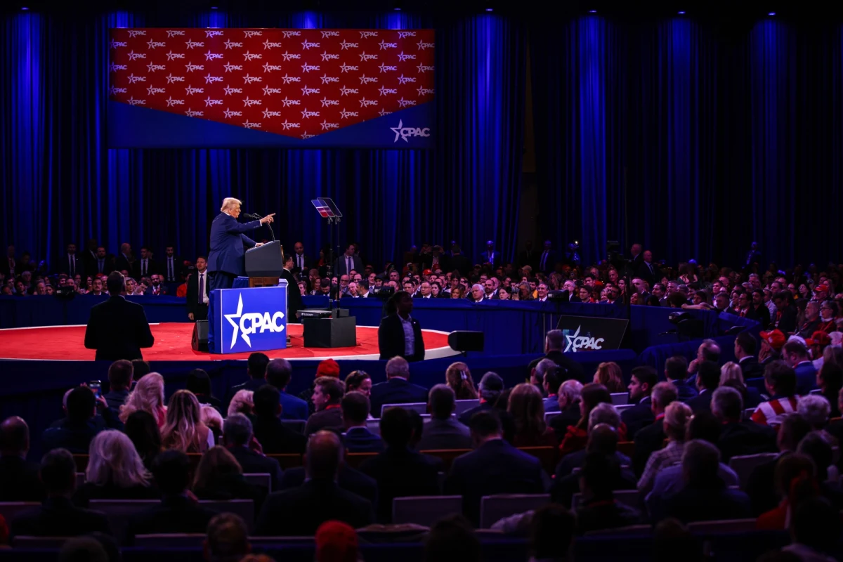 Jest szansa na to, że konferencja środowisk konserwatywnych CPAC odbędzie się w Polsce jeszcze w maju, przed drugą turą wyborów prezydenckich - poinformował były premier, wiceprezes PiS Mateusz Morawiecki. Zapowiedź organizacji tego wydarzenia w Polsce padła wcześniej w marcu ze strony szefa CPAC Matthew Schlappa. Nie wiadomo jeszcze, czy wiązałoby się to z wizytą Donalda Trumpa nad Wisłą.