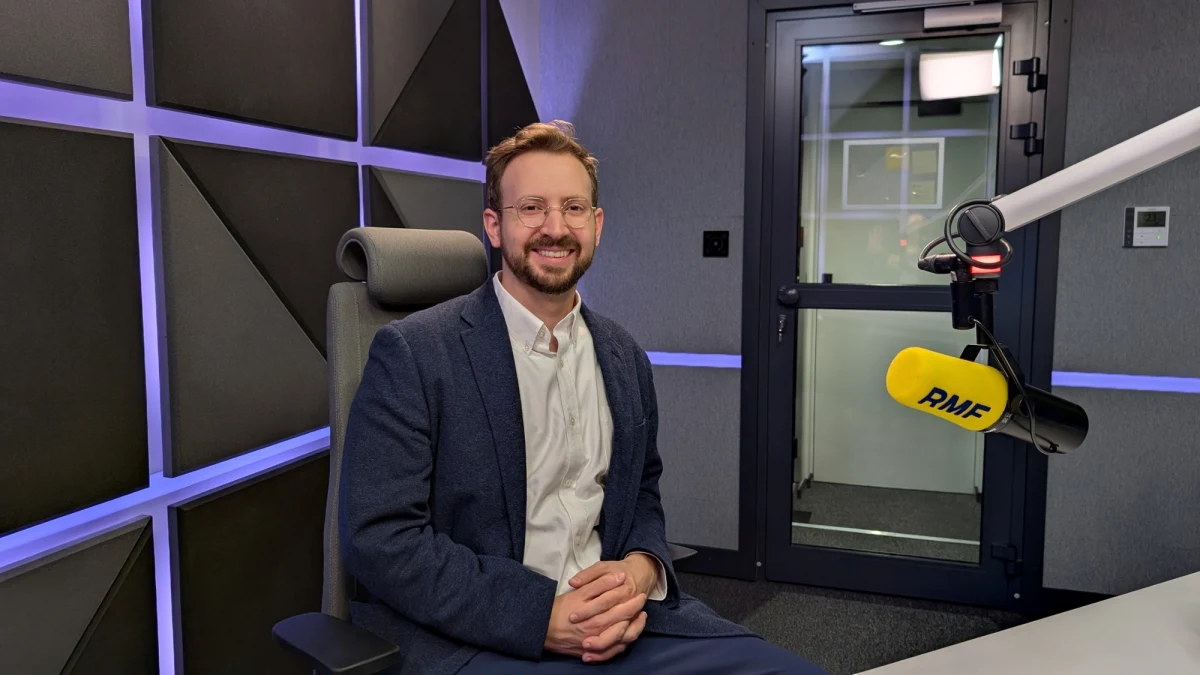 Czy sztuczna inteligencja stanie się polem globalnej współpracy, czy raczej areną niebezpiecznej rywalizacji? William Drexel z Hudson Institute w rozmowie z RMF FM ostrzega, że USA i Chiny traktują AI jako klucz do przewagi nad konkurentem, a szanse na wspólne działania są dziś wyjątkowo niskie. Ekspert wyjaśnia, dlaczego różnice kulturowe i podejście do ryzyka mogą zadecydować o przyszłości tej technologii – i o bezpieczeństwie nas wszystkich.