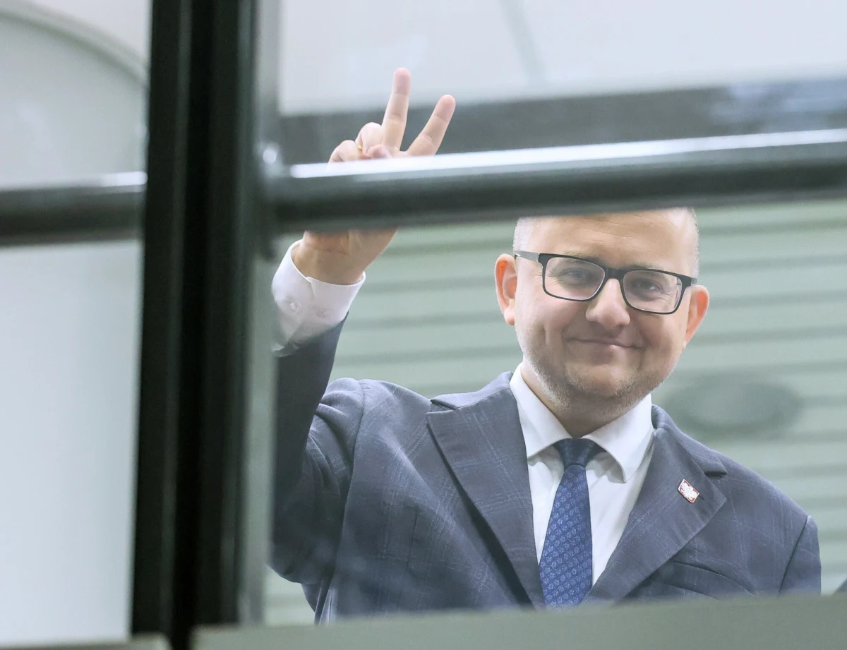 Pieniądze na poręczenie majątkowe dla posła PiS Dariusza Mateckiego są już "w wielkiej mierze zebrane" – przekazał w czwartek Jarosław Kaczyński. Chodzi o 500 tys. zł.