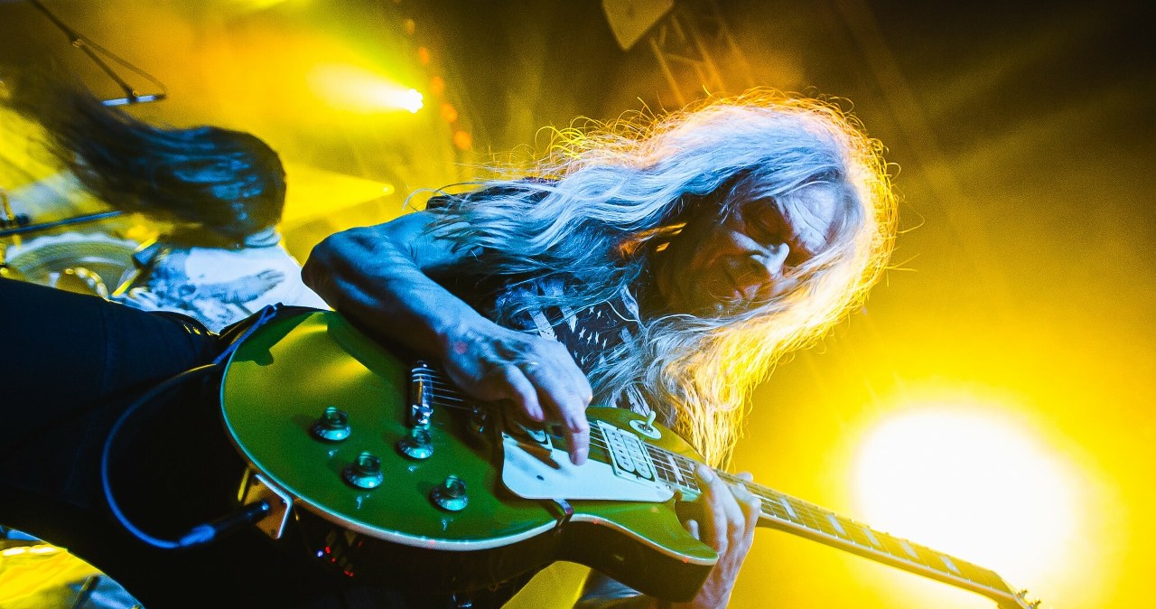 Hardrockowy manifest młodych lat 80. Historia utworu "Dorosłe Dzieci"