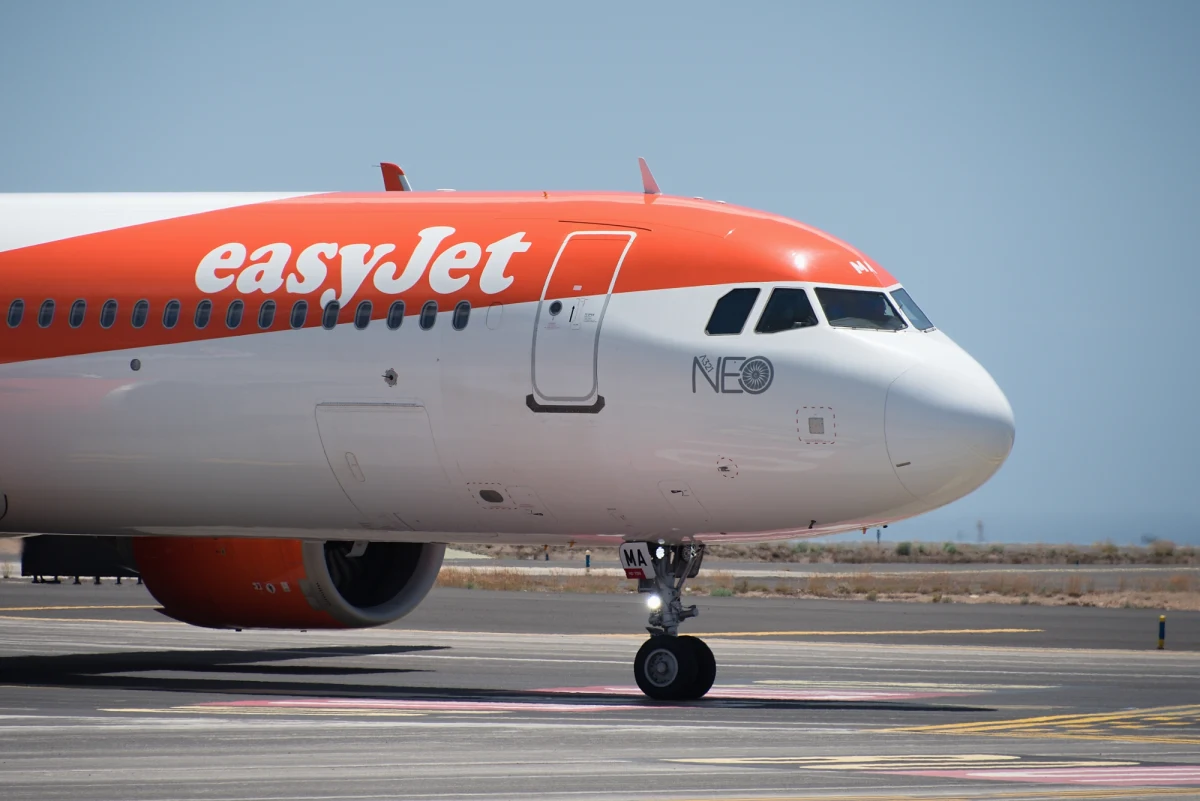 Samolot linii EasyJet lecący z Londynu do Marrakeszu musiał niespodziewanie przerwać swój lot i awaryjnie wylądować na lotnisku w Faro, w południowej Portugalii. Powodem były okrzyki jednego z pasażerów, który twierdził, że na pokładzie znajdują się węże. Jak się okazało, mężczyźnie się przywidziało.