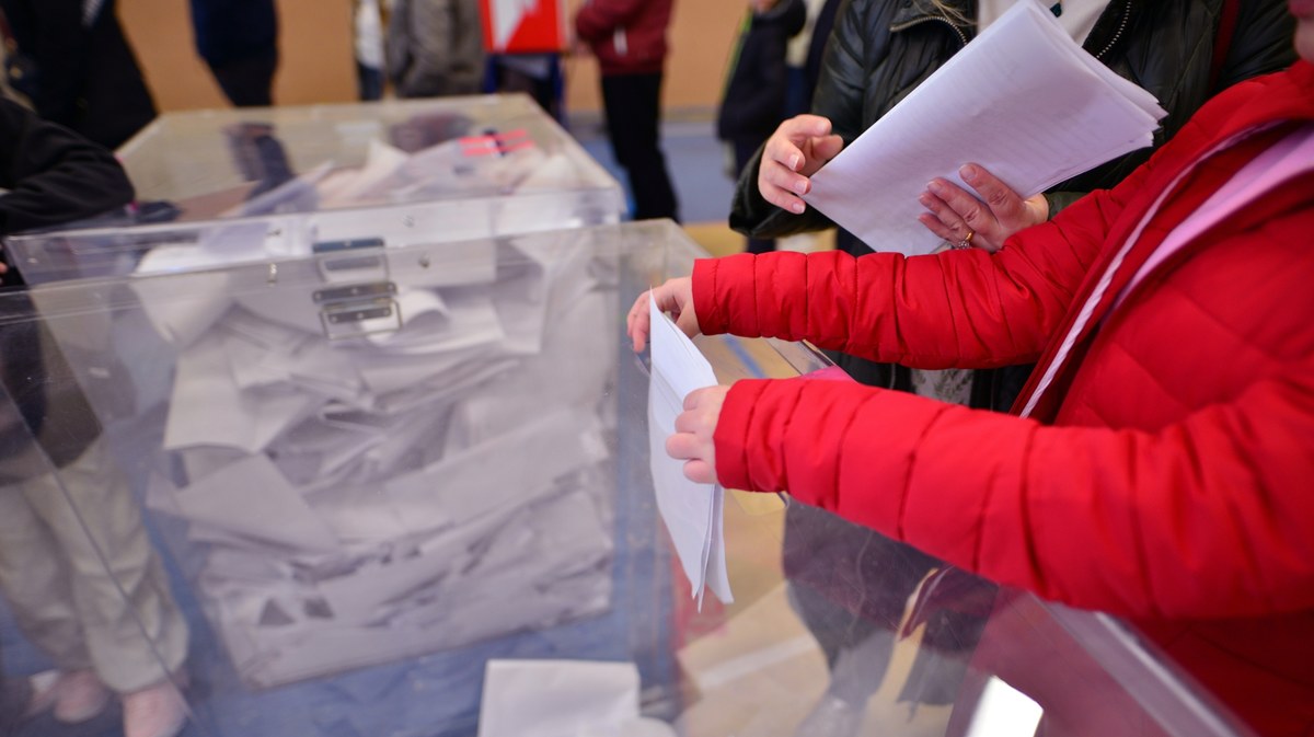 Wybory prezydenckie to jedno z najważniejszych wydarzeń w demokratycznym państwie. Każdy głos ma znaczenie, a jego ważność jest kluczowa dla prawidłowego przebiegu procesu wyborczego. Niestety, nie każdy oddany głos jest ważny. Jakie błędy mogą sprawić, że Twój głos nie zostanie uwzględniony?