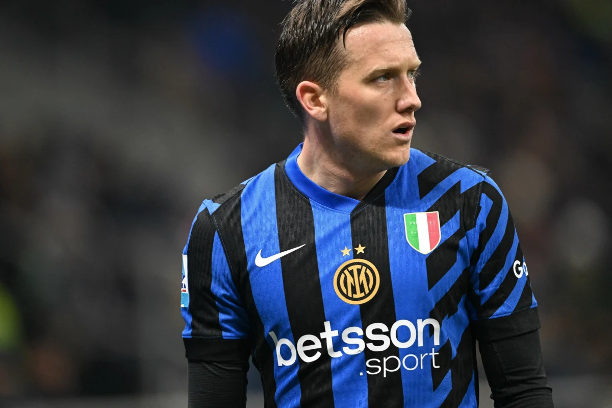 Piotr Zieliński powraca. Filar reprezentacji Polski wznowił treningi z włoskim Interem po ponadmiesięcznej przerwie spowodowanej kontuzją. Niespełna 31-letni pomocnik ma szansę znaleźć się w kadrze mediolańczyków na niedzielny mecz Serie A z Romą.