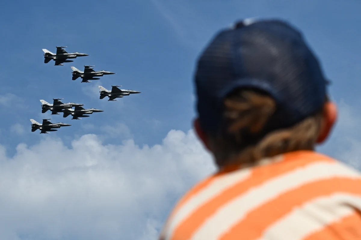 Warszawa szykuje się na niezwykłe obchody. Już dziś stolica będzie gościć uczestników wydarzenia upamiętniającego 1000-lecie koronacji Bolesława Chrobrego, pierwszego króla Polski. Pod hasłem "Tysiąclecie Korony Polskiej" zaplanowano szereg atrakcji, które mają na celu uczczenie tego historycznego momentu. Wstęp na wszystkie wydarzenia jest bezpłatny.