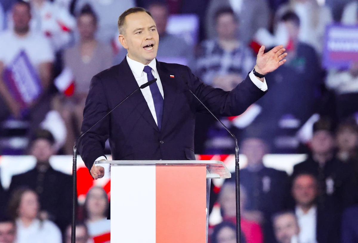 "Idziemy po zwycięstwo dla Polski 18 maja" - mówił na konwencji wyborczej popierany przez PiS kandydat na prezydenta Karol Nawrocki. Przekonywał, że Rafał Trzaskowski to "wytwór politycznego laboratorium", a on sam to "człowiek z krwi i kości".