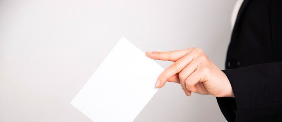 Rada Gminy Górno (woj. świętokrzyskie) nie została odwołana w niedzielnym referendum. Głosowanie okazało się nieważne z powodu zbyt niskiej frekwencji - poinformowała Gminna Komisja ds. Referendum.