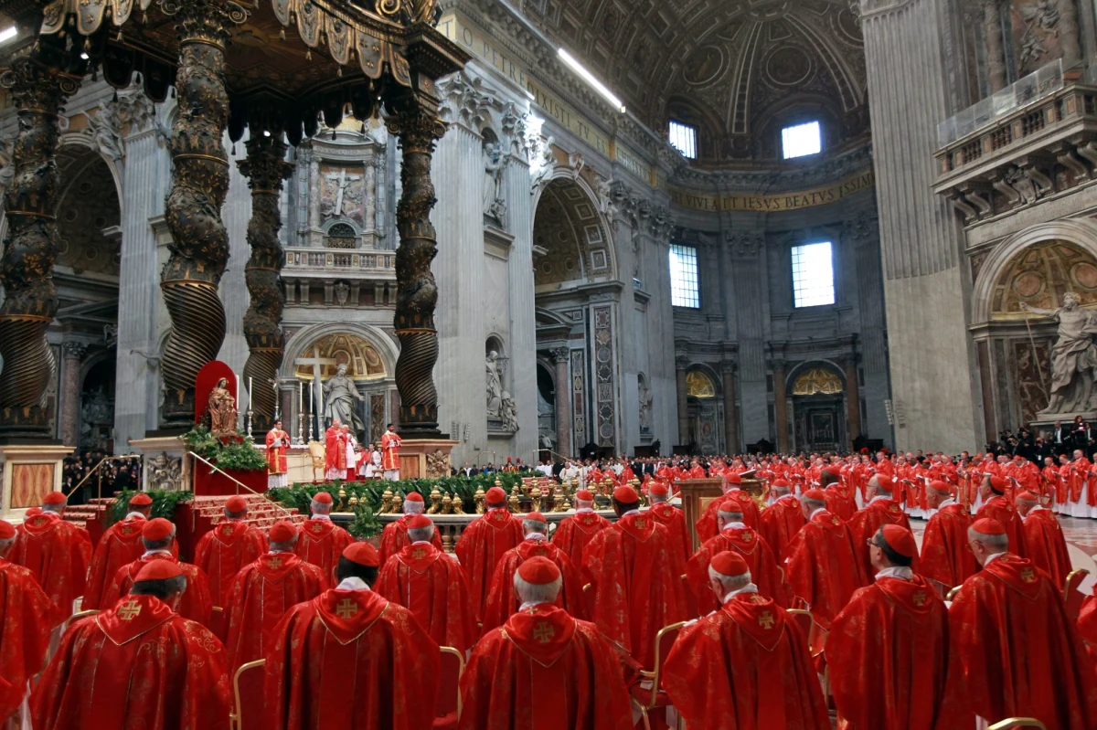 W Watykanie kardynałowie wznawiają kongregacje, czyli obrady, których celem jest przygotowanie konklawe. To ono wybierze następcę papieża Franciszka. Teraz najważniejsze jest wyznaczenie daty rozpoczęcia konklawe. Z nieoficjalnych źródeł, na które powołuje się Reuters, zacznie się ono w środę 7 maja.