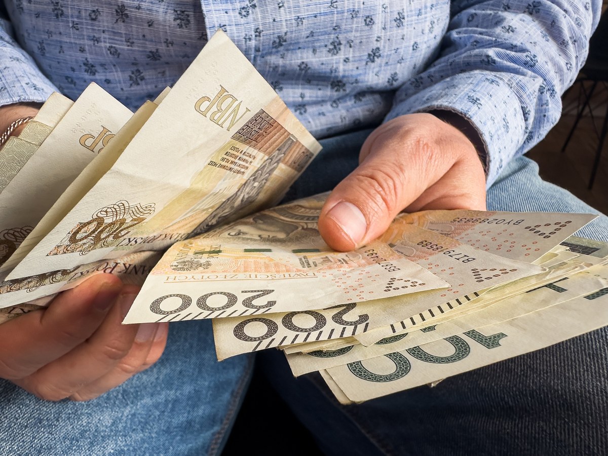 Trzynastki wypłacone. ZUS prosi o sprawdzenie danych