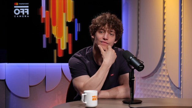 Sebastian Dela gościł w studiu Interii podczas 18. edycji Mastercard OFF Camera. Na festiwalu można zobaczyć film z jego udziałem – "Innego końca nie będzie" w reżyserii Moniki Majorek. Aktor w rozmowie z Interią opowiedział o swojej roli, niezależności w kinie oraz aktorskich autorytetach.