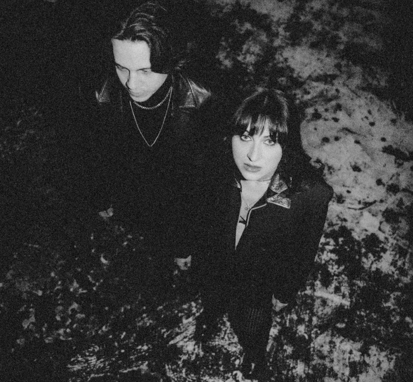 "Miłość pod wysokim napięciem". Najmłodsza laureatka show TVP powraca