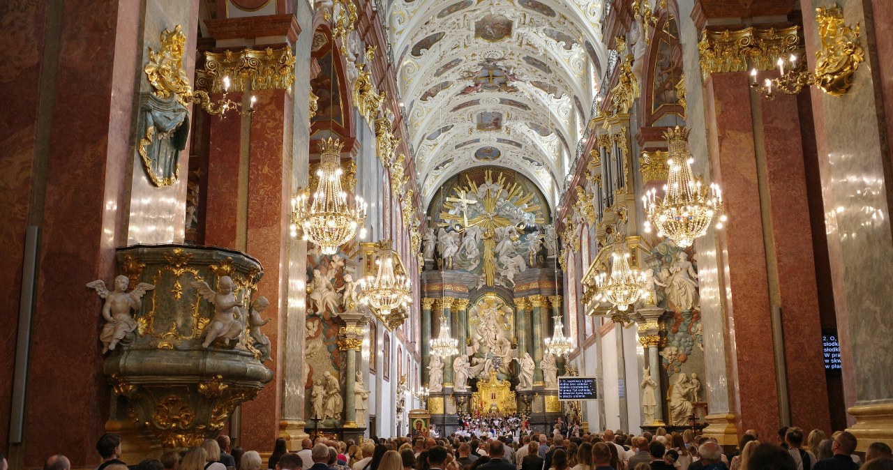 Jedno z najważniejszy świąt katolickich. W różnych regionach Polski obchodzi się je inaczej