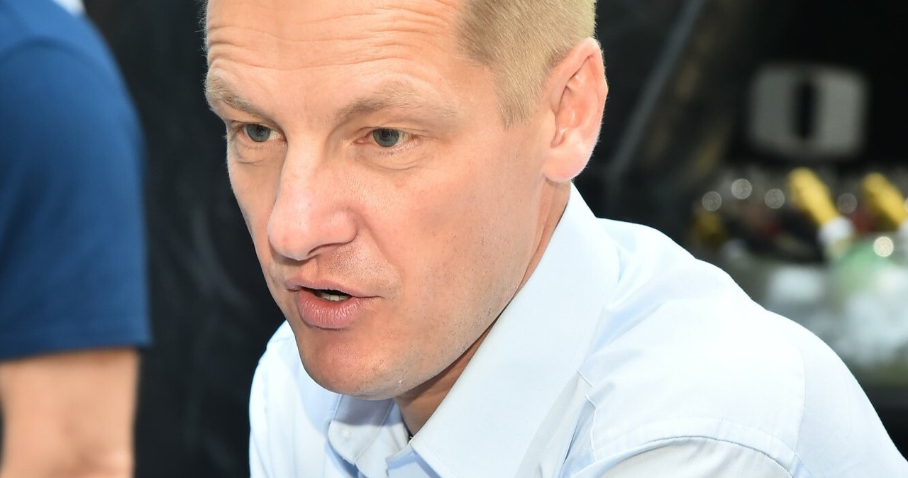 Marcin Mroczek spakował walizki i wyjechał z Polski. Mówi o "dystansie do wielu spraw"