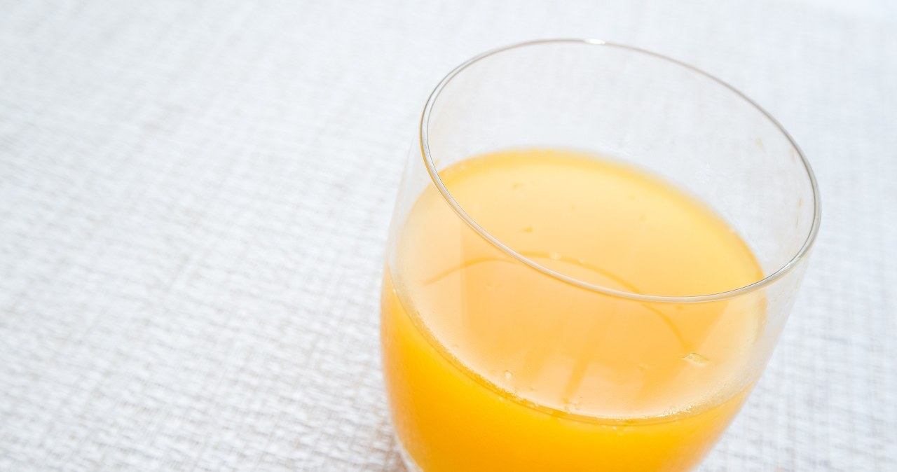 Zamiast wydawać fortunę na kolagen, zrób ten napój za grosze. Zapomnisz o zmarszczkach