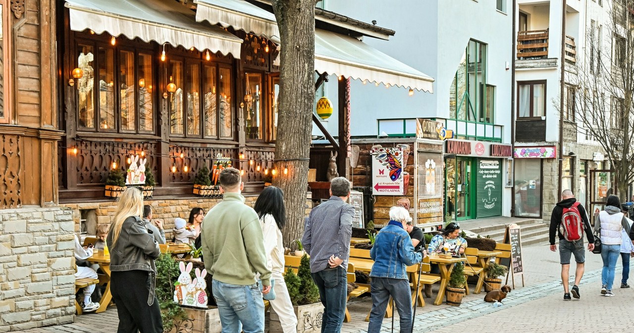Kelnerka z Zakopanego punktuje brak kultury Polaków. Poszło o dzieci i napiwki