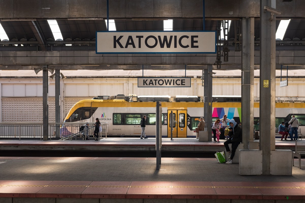 Awaria na katowickim węźle kolejowym. Utrudnienia w ruchu pociągów