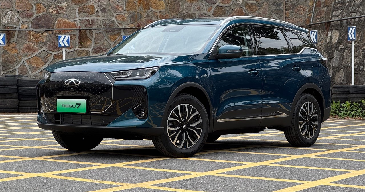 Chery szykuje Tiggo 7 HEV. Więcej mocy, dwa duże minusy