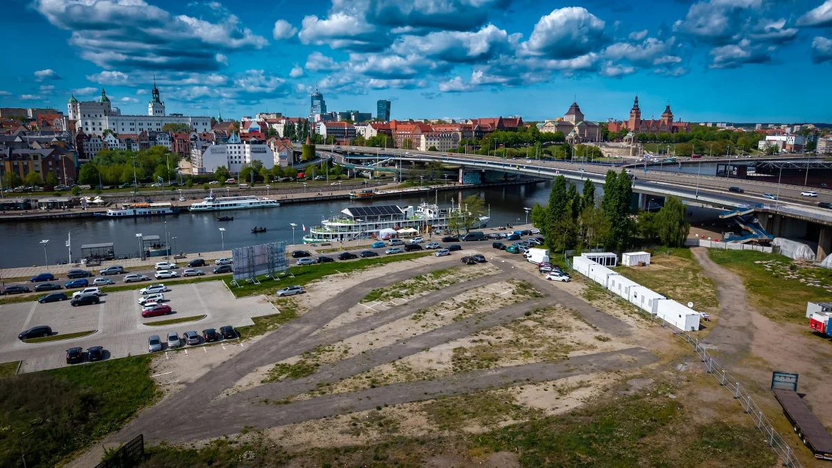 Nowa siedziba Teatru Współczesnego w Szczecinie powstanie na Łasztowni - zdecydowały władze miasta. Projekt budynku zostanie wybrany w międzynarodowym konkursie architektonicznym.



