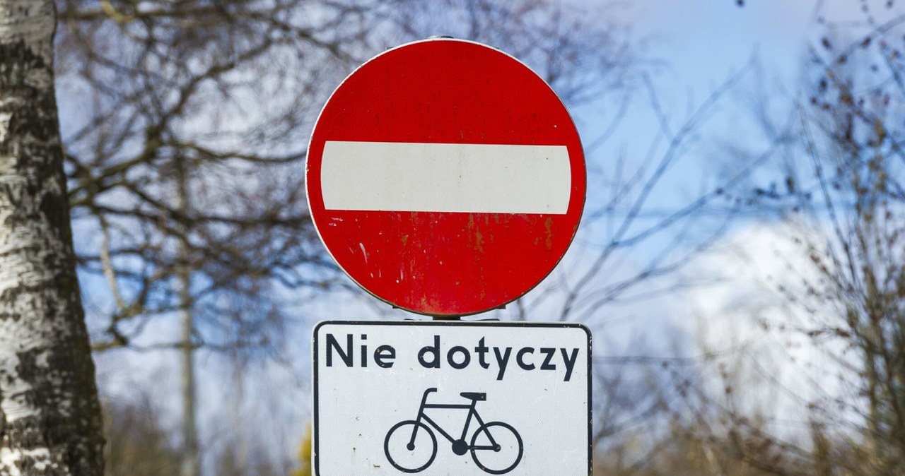 Tabliczka T-22 dotyczy rowerów - czy trójkołowych również?