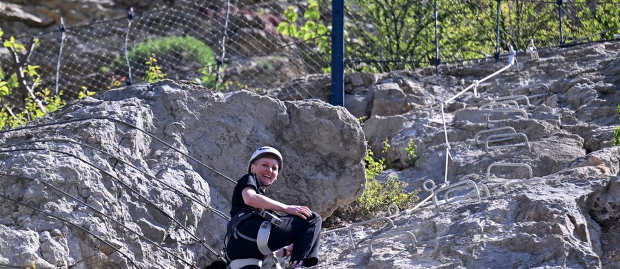 Kielce mają nową atrakcję turystyczną. Na terenie Kadzielni powstała trasa wspinaczkowa typu via ferrata. Przygotowano ją z myślą o amatorach i rodzinach z dziećmi. 