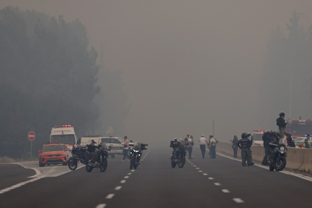 Pożar w Izraelu / fot. PAP/EPA/ATEF SAFADI / PAP PAP/EPA/ATEF SAFADI
