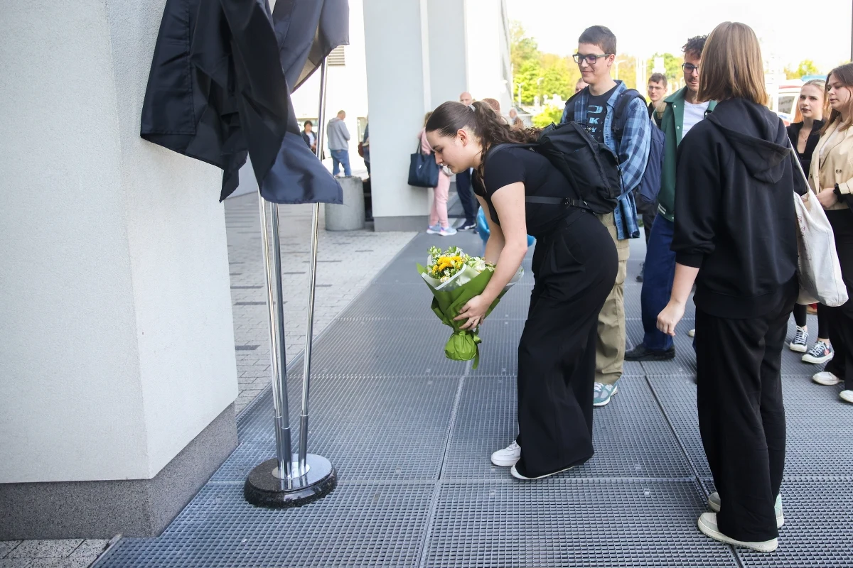 Szpital Uniwersytecki w Krakowie poinformował o dacie pogrzebu Tomasza Soleckiego, lekarza zamordowanego we wtorek podczas dyżuru przez 35-letniego nożownika. Uroczystości pogrzebowe odbędą się w środę 7 maja.