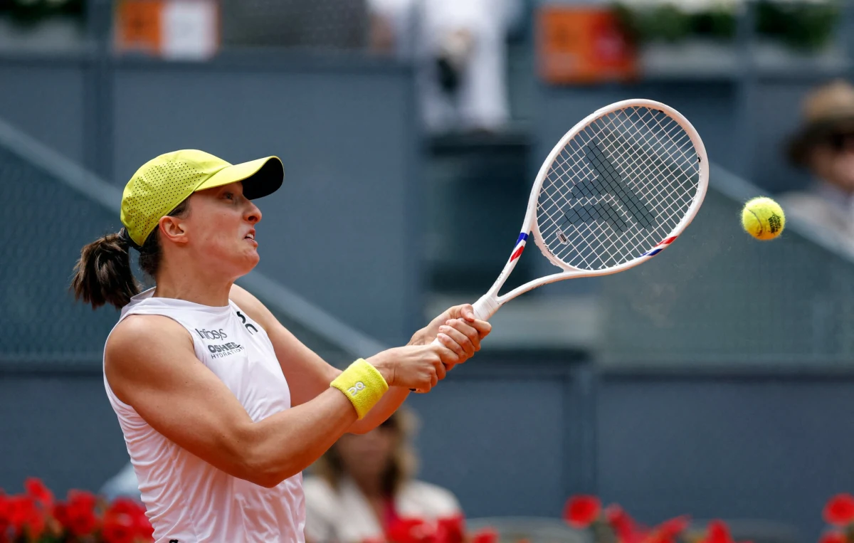 Niestety, Idze Światek nie udało się przebić do pierwszego w tym roku finału. Polka nie obroni tytułu w Madrycie. W półfinałowym pojedynku z Amerykanką Coco Gauff przegrała gładko 1:6, 1:6. To najdotkliwsza porażka polskiej tenisistki  od prawie sześciu lat. Co gorsza, Świątek grozi spadek z 2. miejsca w rankingu WTA.