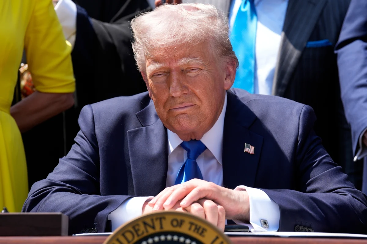 Prezydent USA Donald Trump zapowiedział w czwartek w swoich mediach społecznościowych, że wszyscy nabywcy irańskiej ropy zostaną objęci wtórnymi sankcjami. 