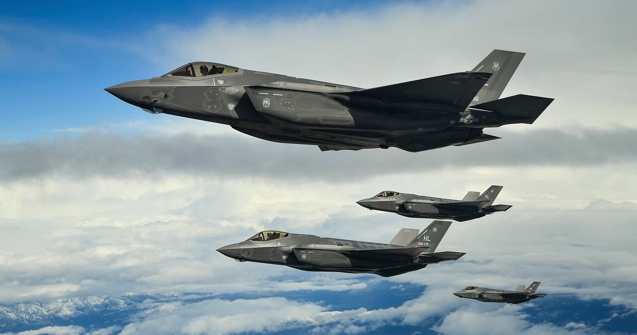 Pierwsi Polacy bliżej końca szkolenia podstawowego na F-35