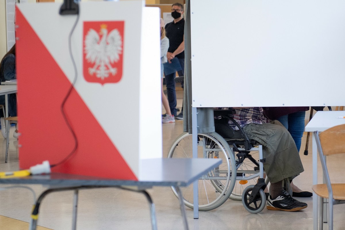 Wybory prezydenckie 2025: Opcje głosowania dla osób z niepełnosprawnościami i seniorów