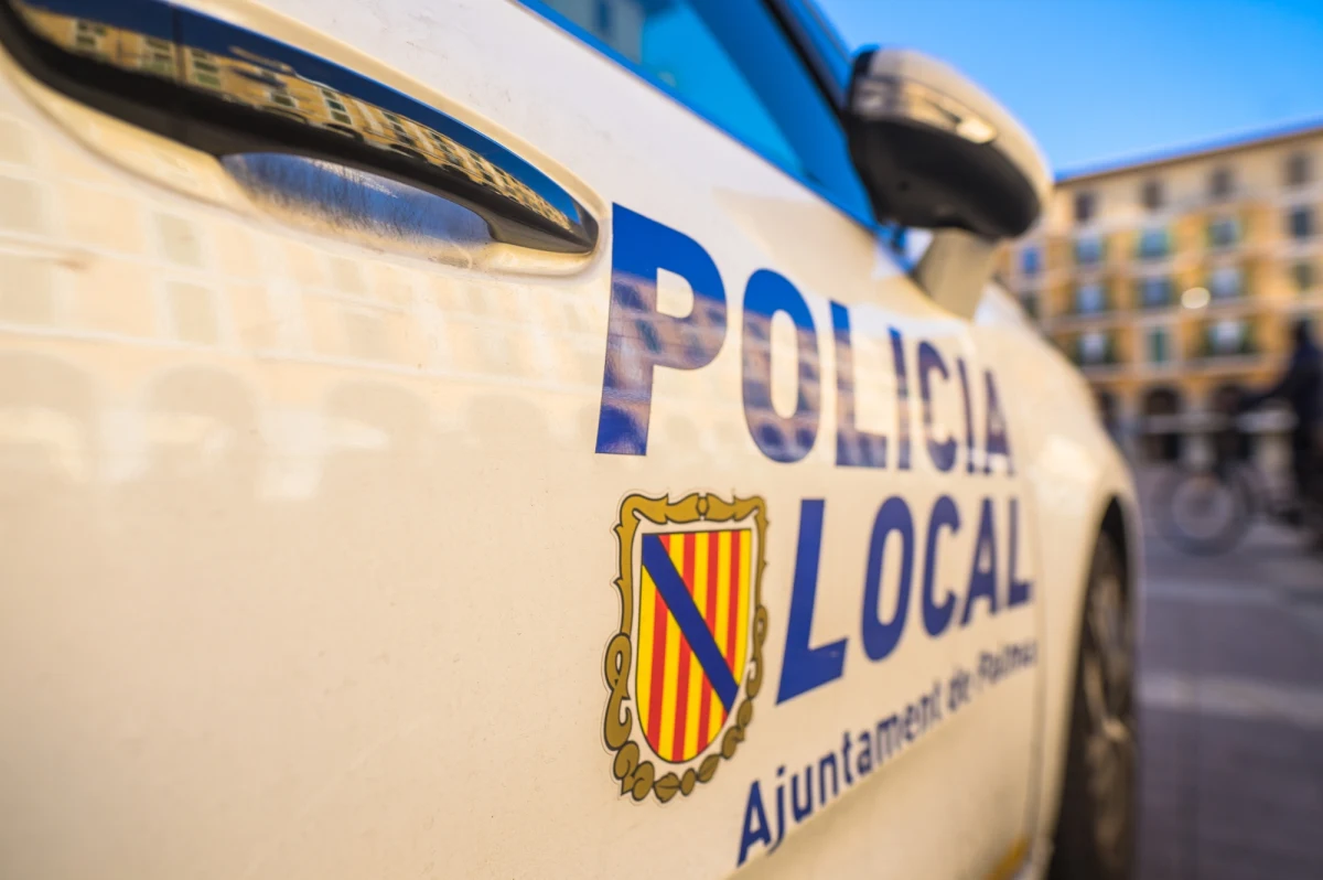 Turystka z Polski została zaatakowana w jednym z lokalów w miejscowości El Arenal leżącej na południe od stolicy Balearów, Palmie. Polkę fizycznie zaatakowały turystki z Wielkiej Brytanii.