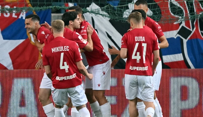 Świetny początek Wisły Kraków, później wielka zmiana. Wszystko na oczach 30 tys. ludzi